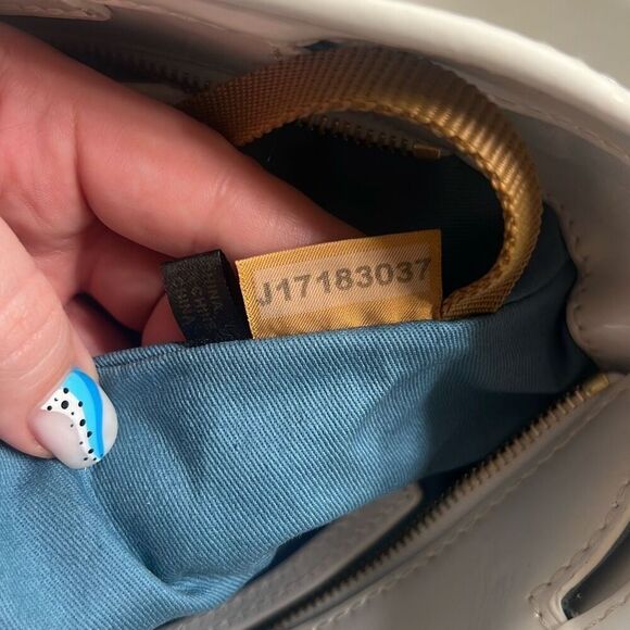 ✨Dooney & Bourke Patent Zip Tote✨ - Picture 11 of 11